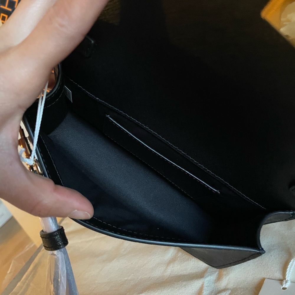 New, authentic tory burch Emerson mini crossbody bag black - Picture 8 of 11